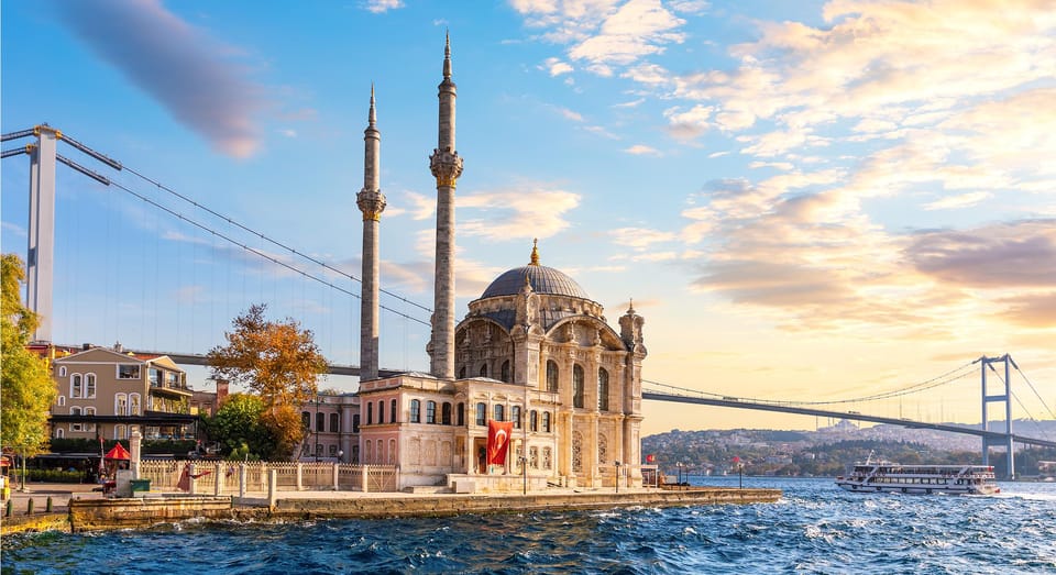 Istanbul:Discover Istanbuls Charm Half Day Afternoon Cruise - Bosphorus Boat Experience