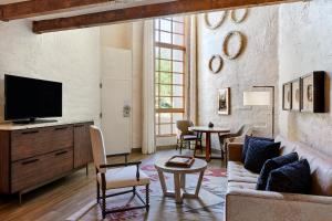 JW Marriott Scottsdale Camelback Inn Resort & Spa - Guest Ratings and Feedback