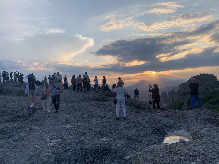 Kalabaka or Kastraki: Meteora Sunset Tour - Admiring the Scenic Views