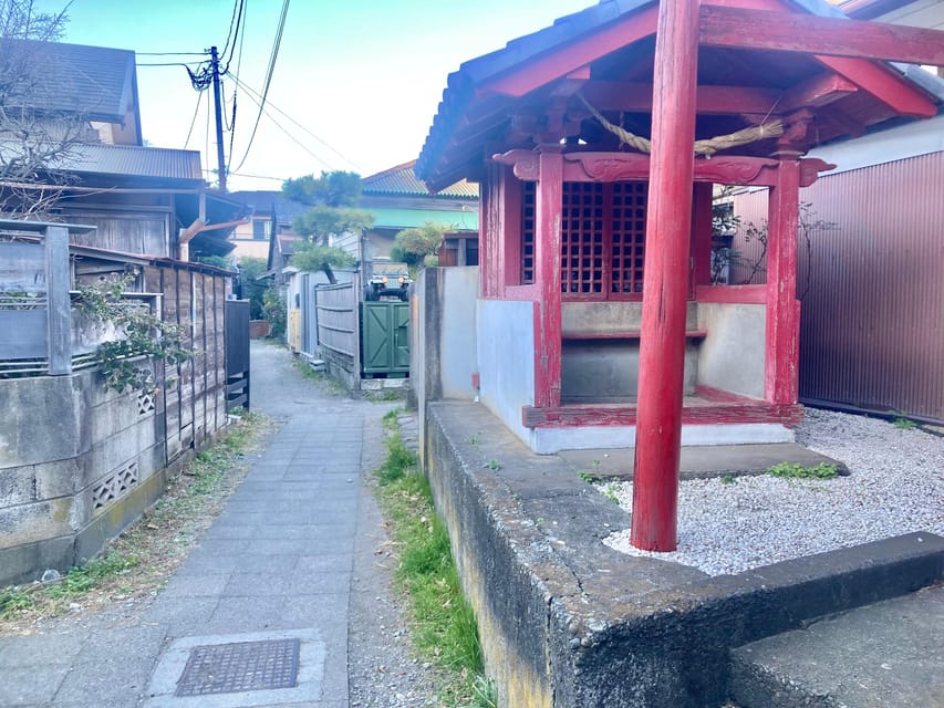 Kamakura: Half Day Walking Tour & Japanese Sweets - Unique Local Experience