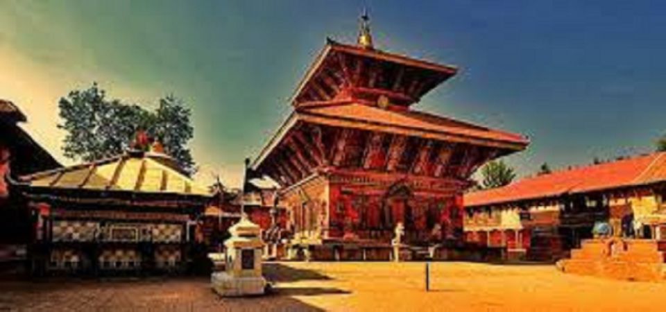 Kathmandu: Nagarkot Sunrise & Day Hike To ChanguNarayan Tour - ChanguNarayan Temple Features