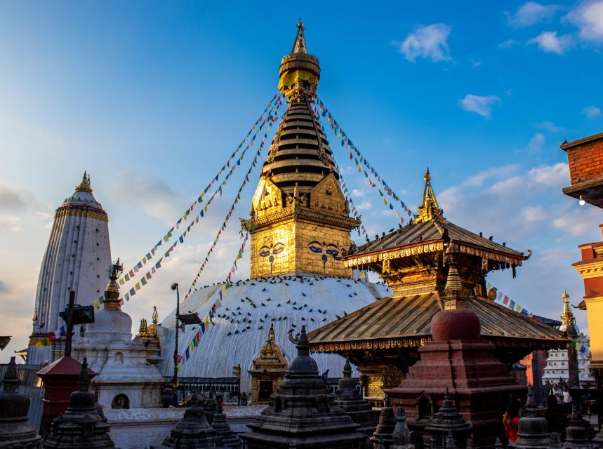 Kathmandu Private Sightseeing Tour With Tasting Local Foods - Discovering Kathmandu Durbar Square