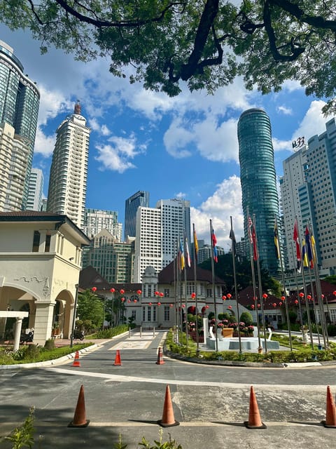 Kl: Architectural & Heritage Walking Tour With Architect - Tour Inclusions