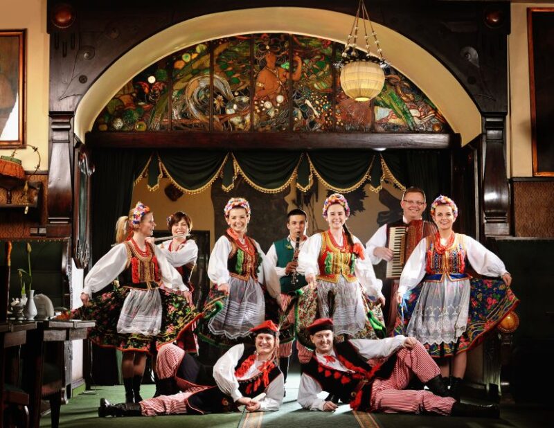 Krakow: Folk Show & 3-Course Dinner at Jama Michalika Café - Customer Ratings and Feedback