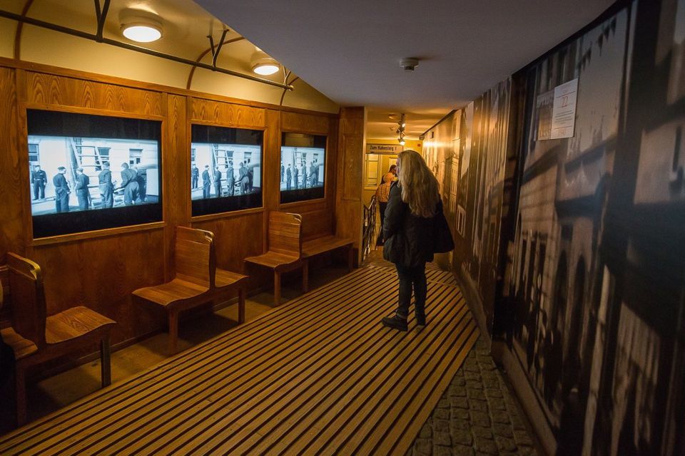 Krakow: Kazimierz by Golf Cart and Schindlers Factory Tour - Schindlers Factory Museum Insights