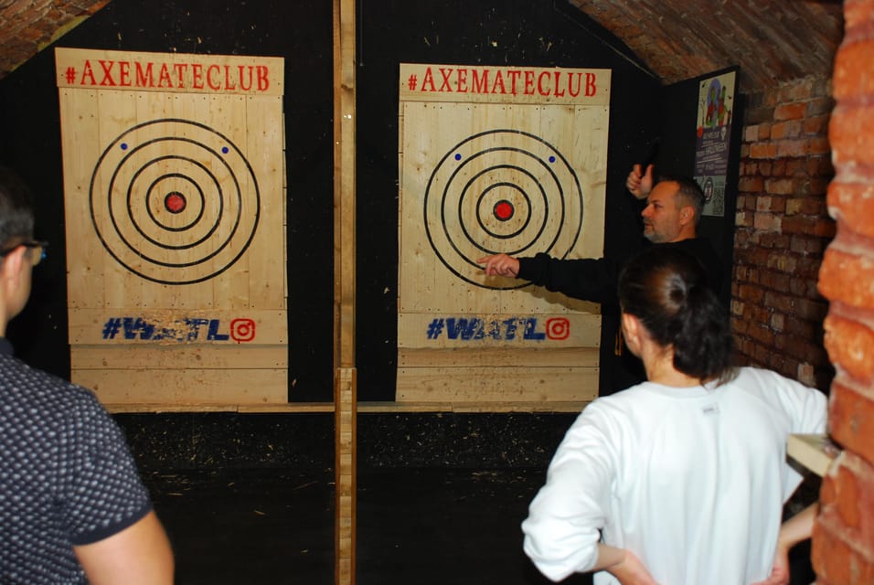 Kraków: Knives Throwing - Knife Throwing Competitions