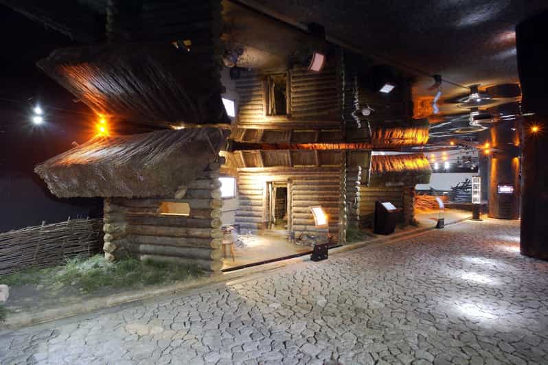 Krakow: Rynek Underground Museum Entrance - Accessibility Features