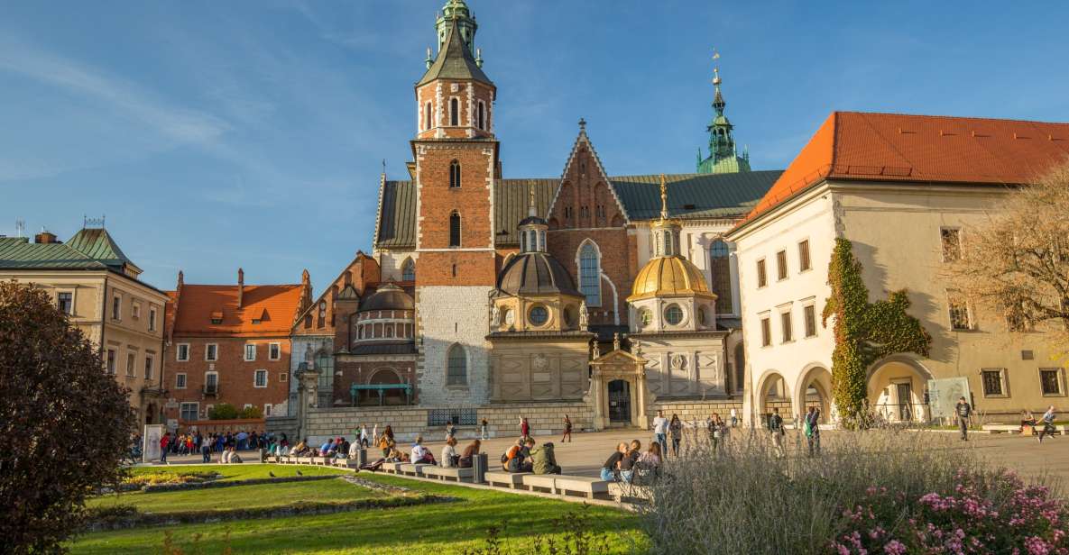 Krakow: Wawel Castle, Cathedral, Salt Mine, and Lunch - Meeting Point Details