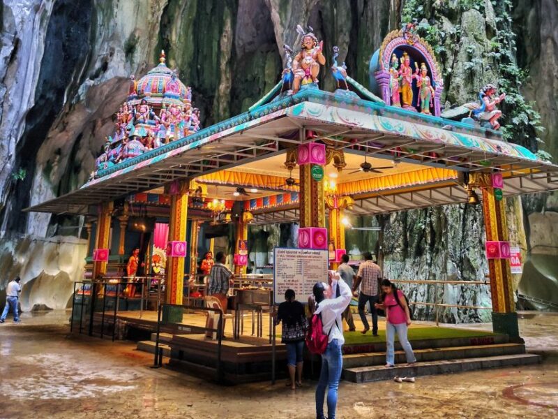 Kuala Lumpur: Suburbs and Batu Caves Half-Day Tour - Transportation Details