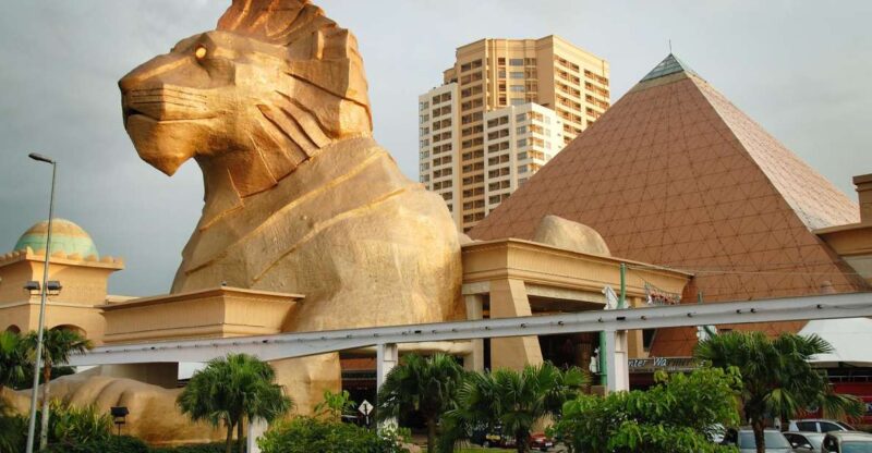 Kuala Lumpur: Sunway Lagoon Theme Park Ticket With Transfer - Inclusions and Activities