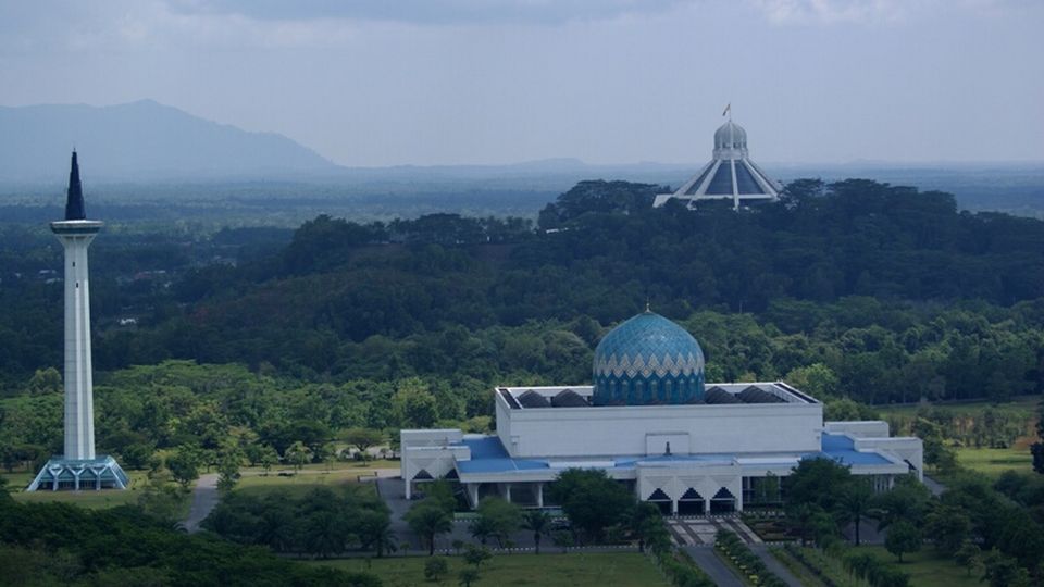 Kuching City Tour - Scenic River Views