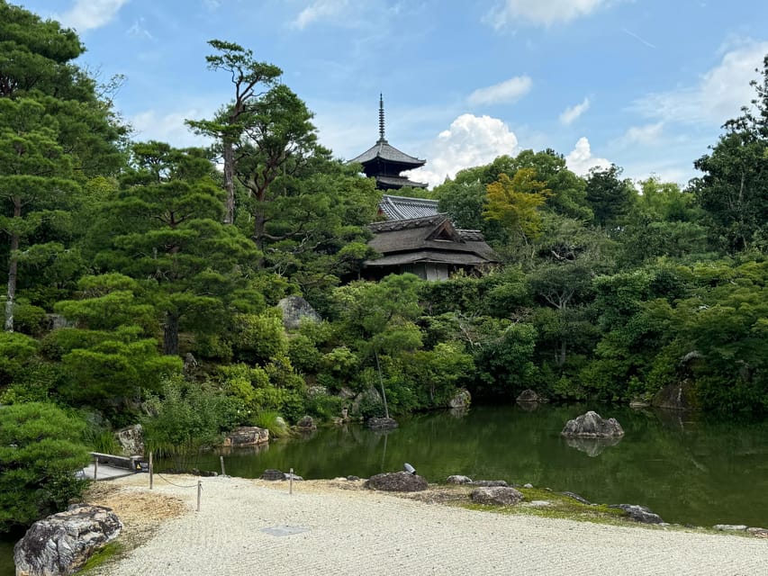 Kyoto: Ninna-ji, Stunning Pagoda and Gardens Tour in 75 Min - Guided Tour Experience