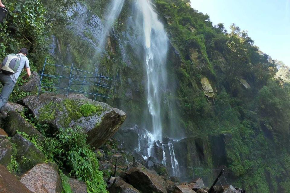 La Chorrera and Chiflon Waterfalls Private Hike Tour - Visitor Experience