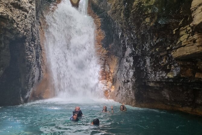 La Leona Waterfall Tour With Lunch From Tamarindo - Physical Fitness Requirements