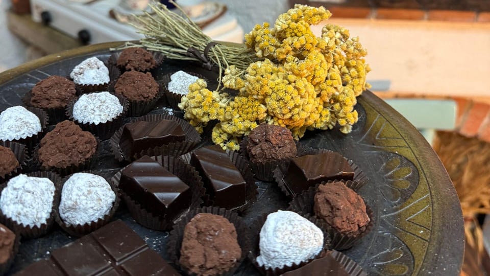 Laconi: Chocolate and Typical Liqueurs Tasting - Booking Information