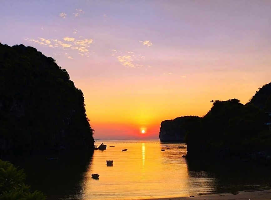 Lan Ha Bay - Ha Long Bay Boat Tour,kayak,snorkel,Caves - Participant Information