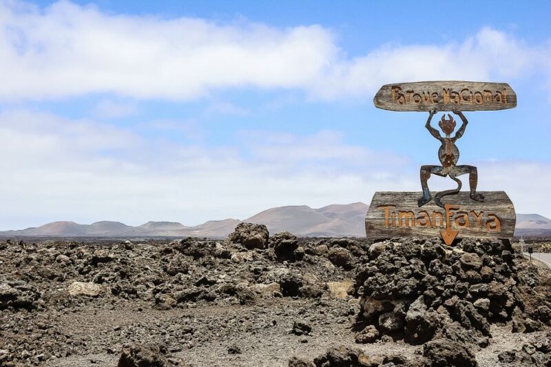 Lanzarote: Timanfaya Park, Jameos Del Agua & Green Cave Day Trip - Inclusions and Exclusions