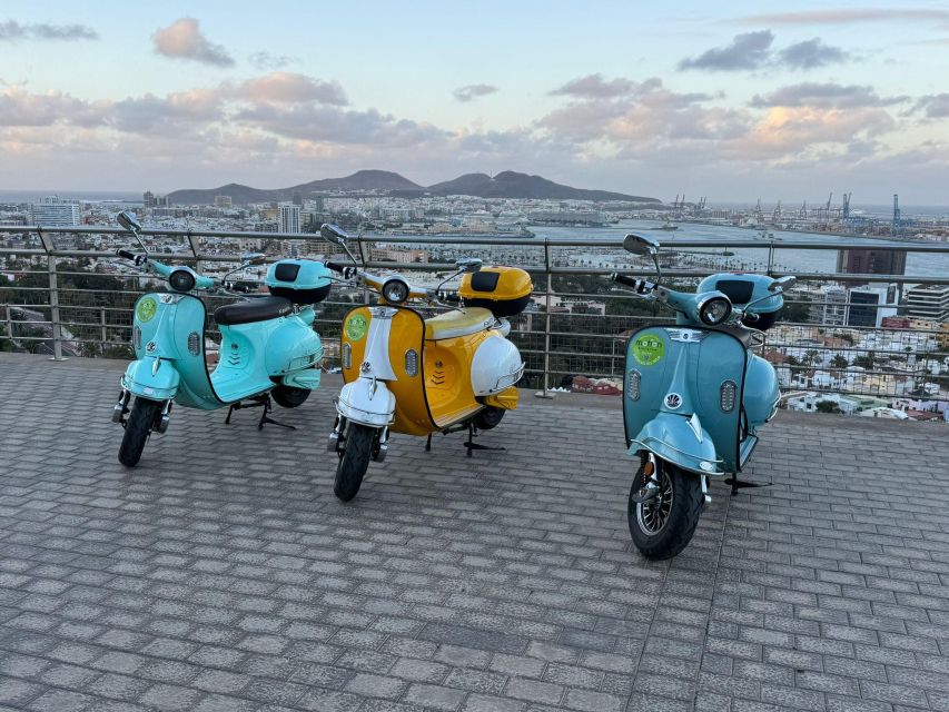 Las Palmas: Panoramic Tour on Electric Vintage Scooters - Meeting Point and Parking