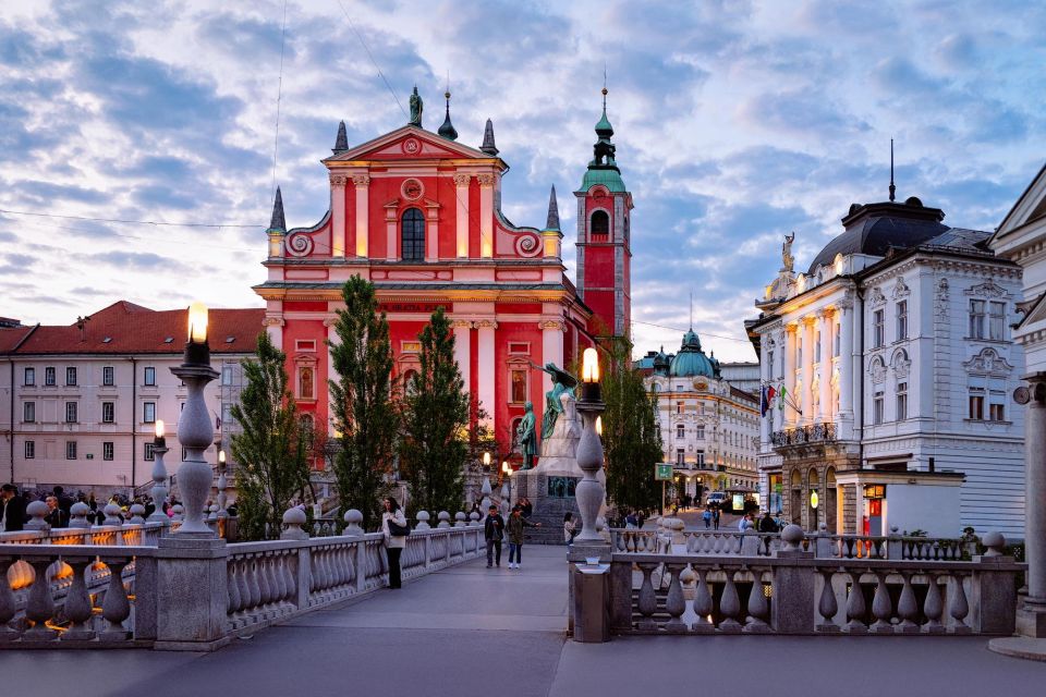 Ljubljana: Express Walk With a Local in 60 Minutes - Meet Your Local Guide