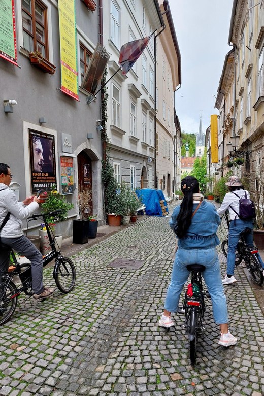 Ljubljana Sightseeing Tour by E-bikes - Meeting Point and Availability
