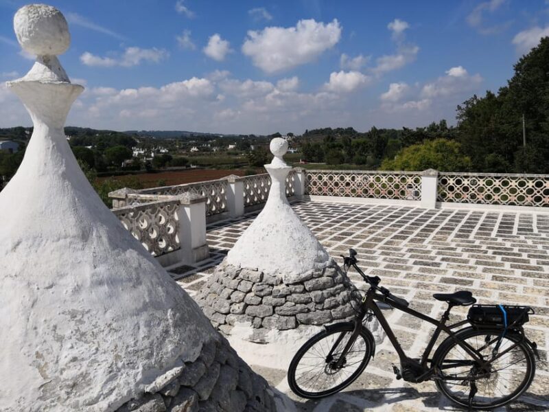 Locorotondo: Alberobello Self-Guided E-Bike Tour & Focaccia - Alberobello Exploration