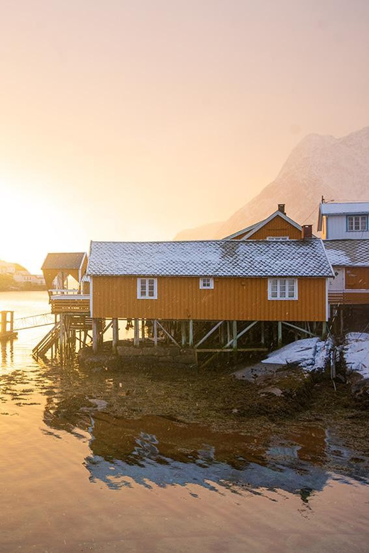 Lofoten Landscapes - 7 Hour Photography Sightseeing Tour - Svinøya: The Charming Village