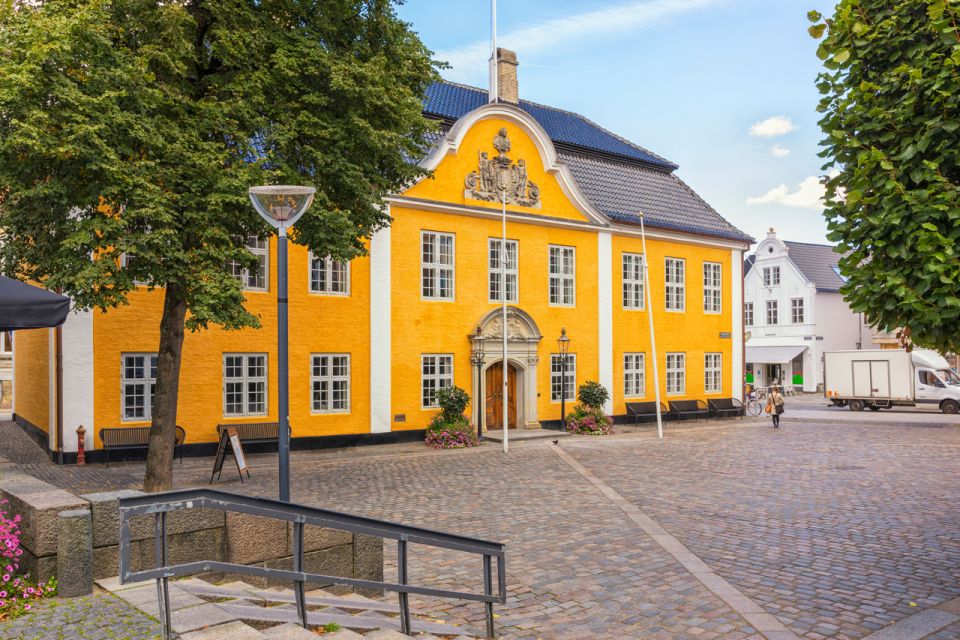 Love and Joy in Aalborg – Walking Tour for Couples - Guided Tour Features