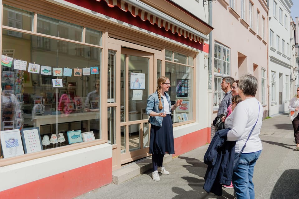 Lübeck Cultural Tours: Hidden Places & Loving Details - Meeting Point and Requirements