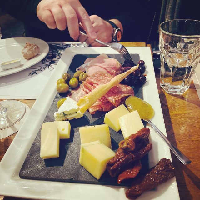 Lucerne: Swiss Zvieri Traditional Tasting Experience - Booking Your Experience