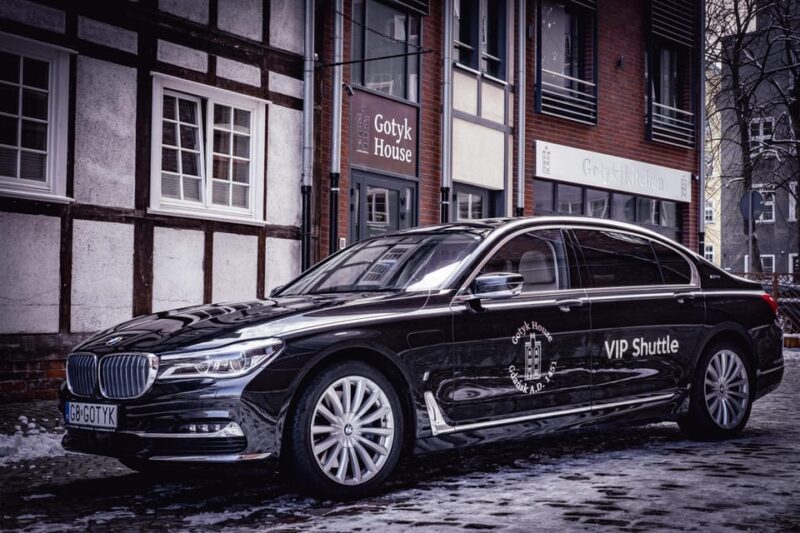 Luxury Limousines – Pickup From the Airport - Customer Feedback and Ratings