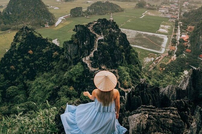 Luxury Small Group Tour in Tam Coc, Mua Cave, Bich Dong Pagoda - Unique Experiences Offered