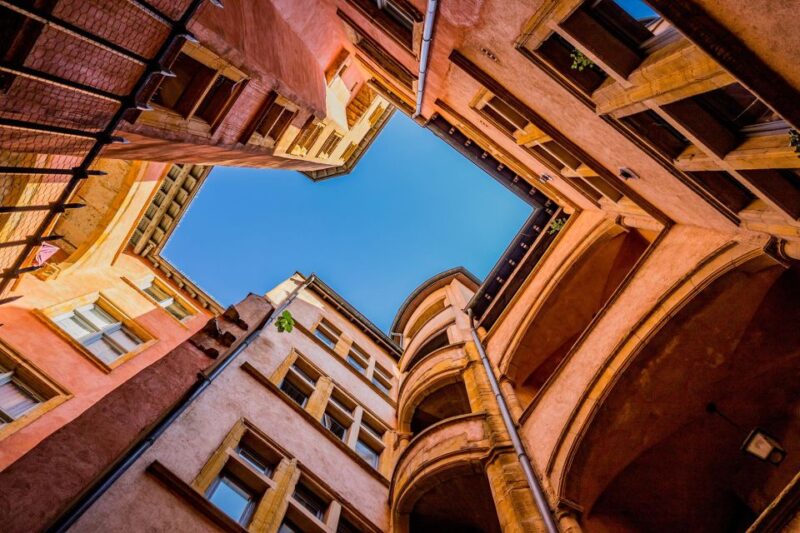 Lyon: Traboules Private Tour of the Secret Passages - Meeting Point Details