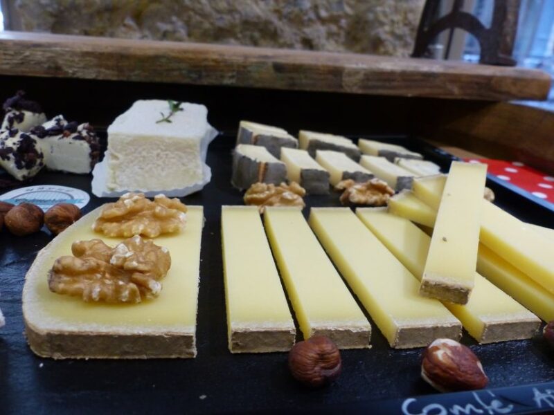 Lyon: Vieux Lyon Food Tasting Walking Tour - Meeting Point Details