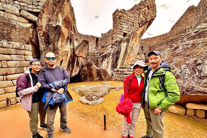 Machu Picchu Tour 2 Days Overnight in the Town of Aguas Calientes - Accessibility and Group Size