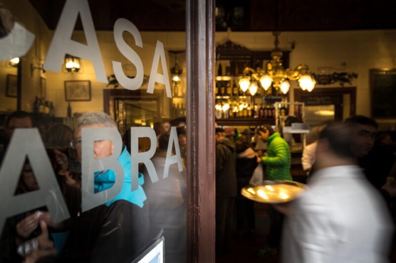 Madrid: Authentic Tapas Evening Tour With a Side of History - Participant Suitability