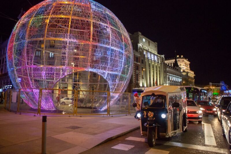 Madrid: Private Christmas Lights Tour by Electric Tuk-Tuk - Customer Reviews