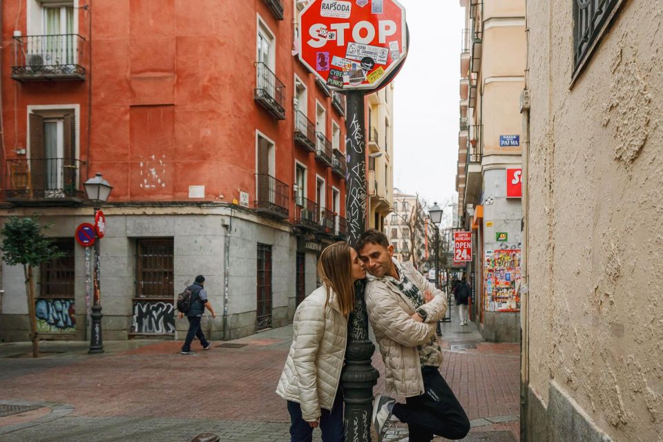 Madrid: Proposal Photoshoot for Couples - Image Quality and Sharing