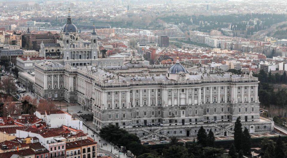 Madrid: Royal Palace Entry Ticket and Small Group Tour - Permitted Photography