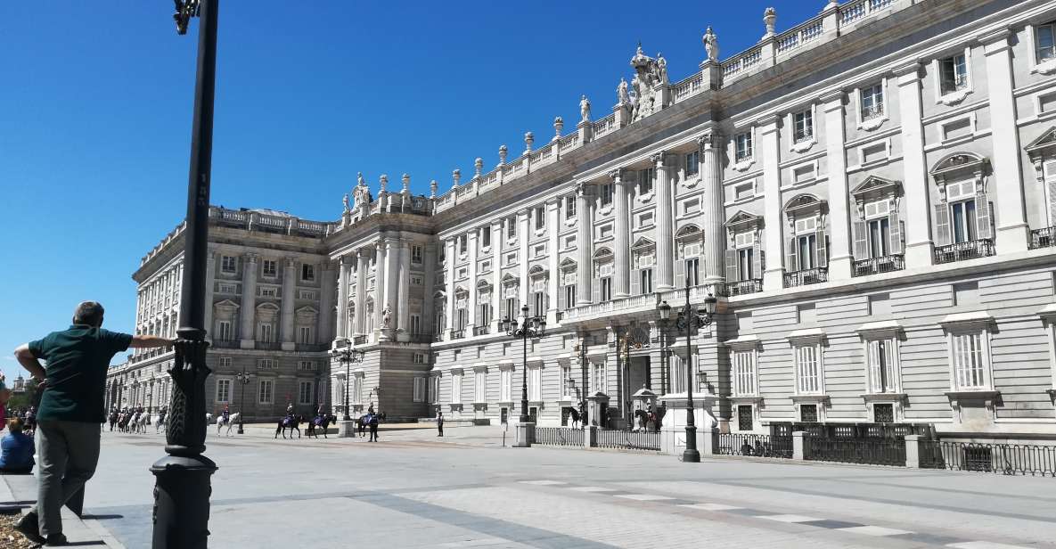 Madrid: Royal Palace Guided Shared Group Tour - Important Information