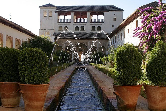 Malaga Shore Excursion: Skip-the-Line Alhambra and Generalife Gardens Tour - Accessibility and Physical Requirements