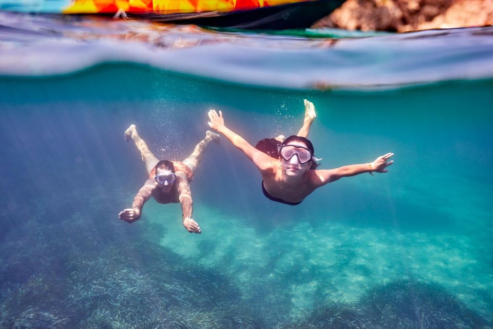 Mallorca: 3-Hour Afternoon Dolphin Watching Boat Tour - Onboard Amenities