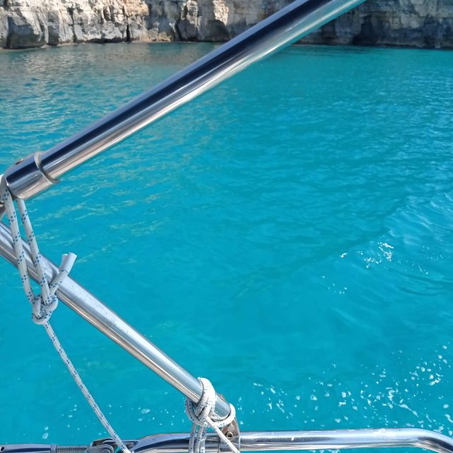 Mallorca: Cala Vella Boat Tour With Swiming, Food, & Drinks - Meeting Point and Directions