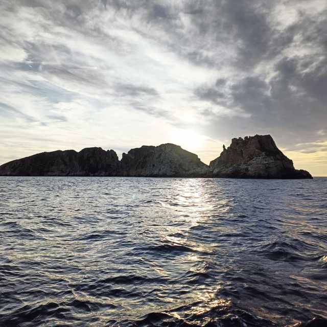 Mallorca: Sunset Eco Charter Experience - Coastal Landscape Appreciation