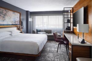 Marriott Greensboro Downtown - Room Features