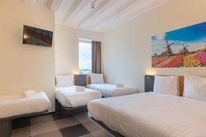 Maxhotel Amsterdam Airport Schiphol - Nearby Attractions to Explore