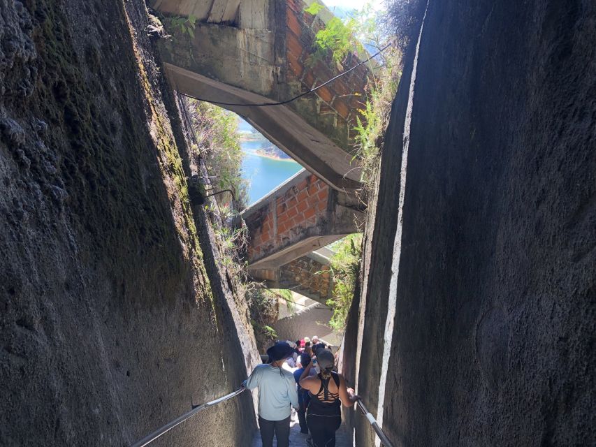 Medellín: Private Guatapé With Peñol Tickets and Boat Ride - What to Expect