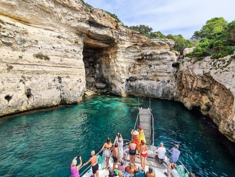 Menorca: Full-Day Boat Tour With Paella Lunch - Meeting Point and Important Information