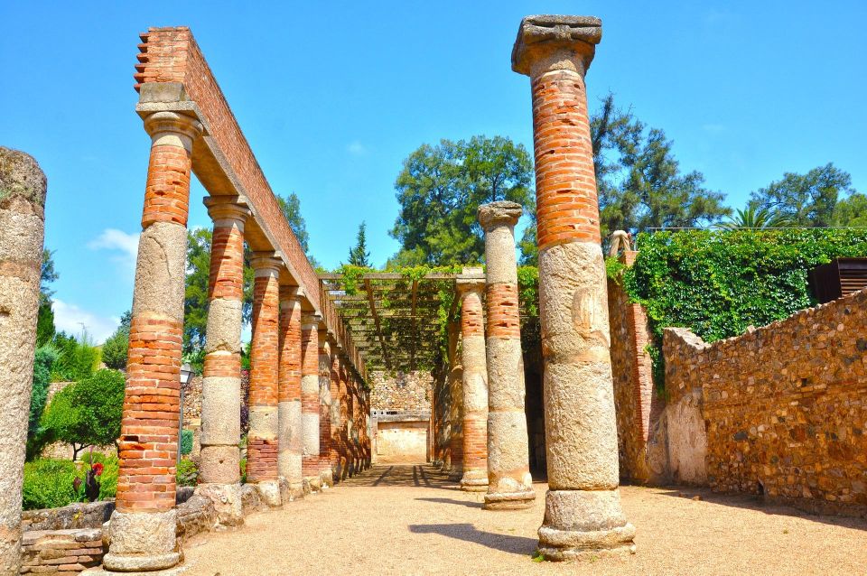 Mérida - Private Historic Walking Tour - Alcazaba and Aqueduct