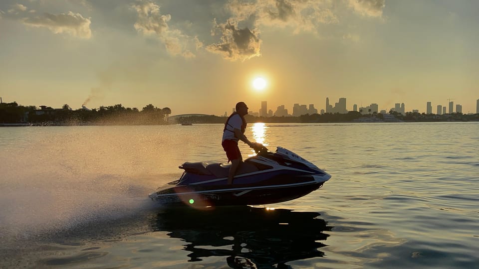 Miami Beach Jet Ski Rentals for One: 1 Hour - Meeting Point and Language Options