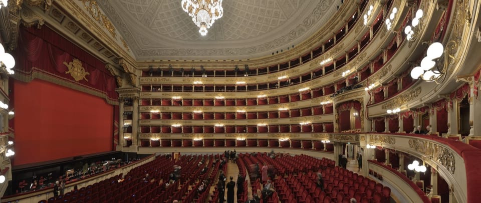 Milan: Guided Private Tour at the Heart of Milan & La Scala - Tips for a Great Experience